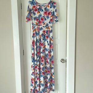 Beautiful maxi dress, size S, like new